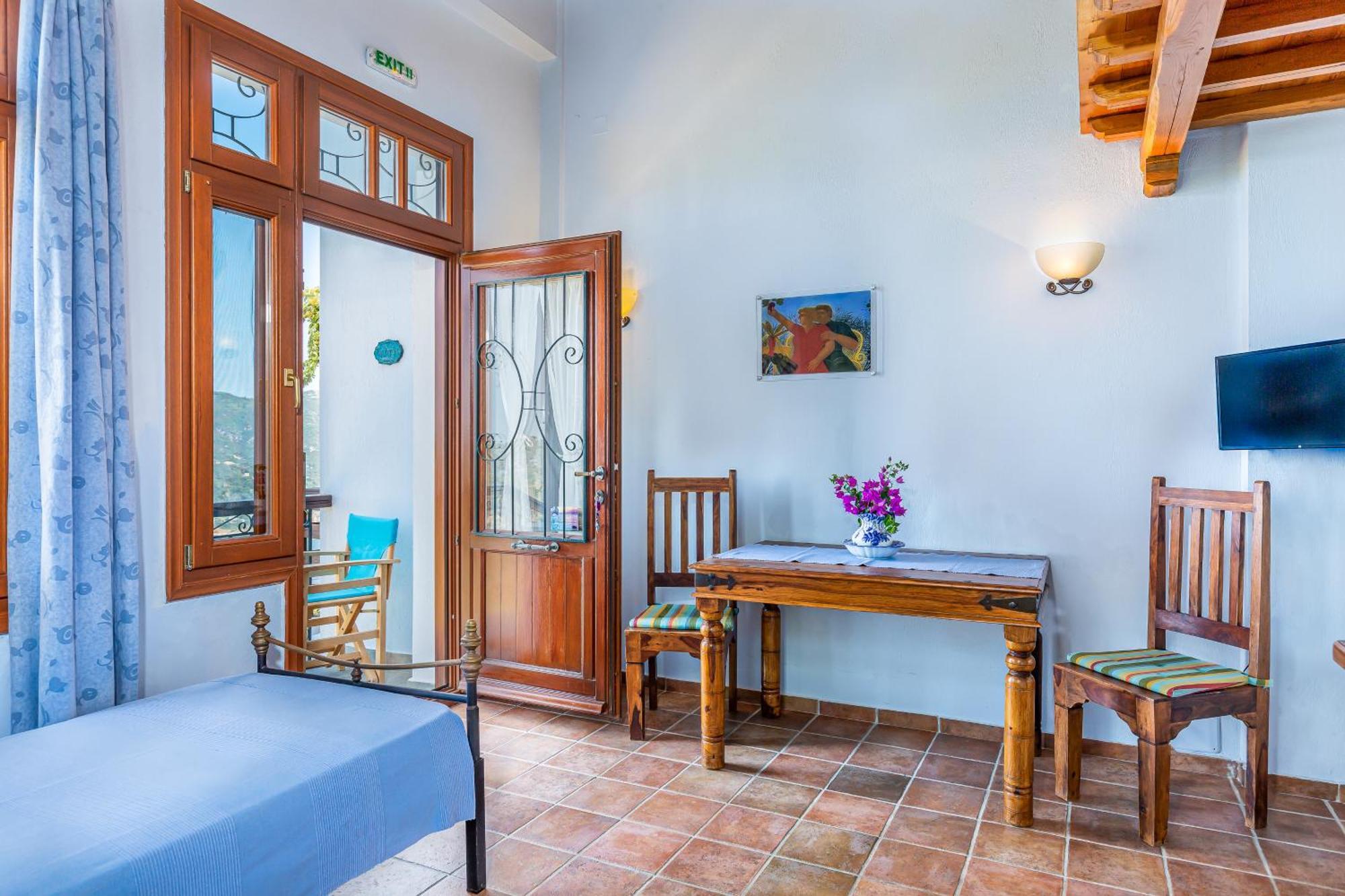 Stolios Apartment Skopelos Town Exterior photo