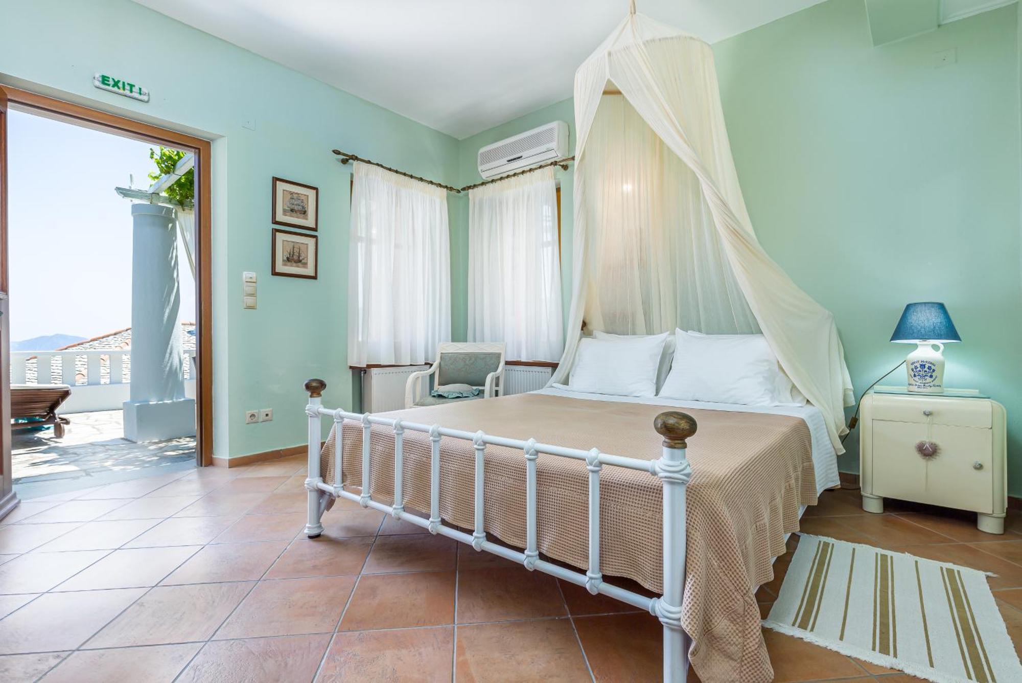 Stolios Apartment Skopelos Town Exterior photo