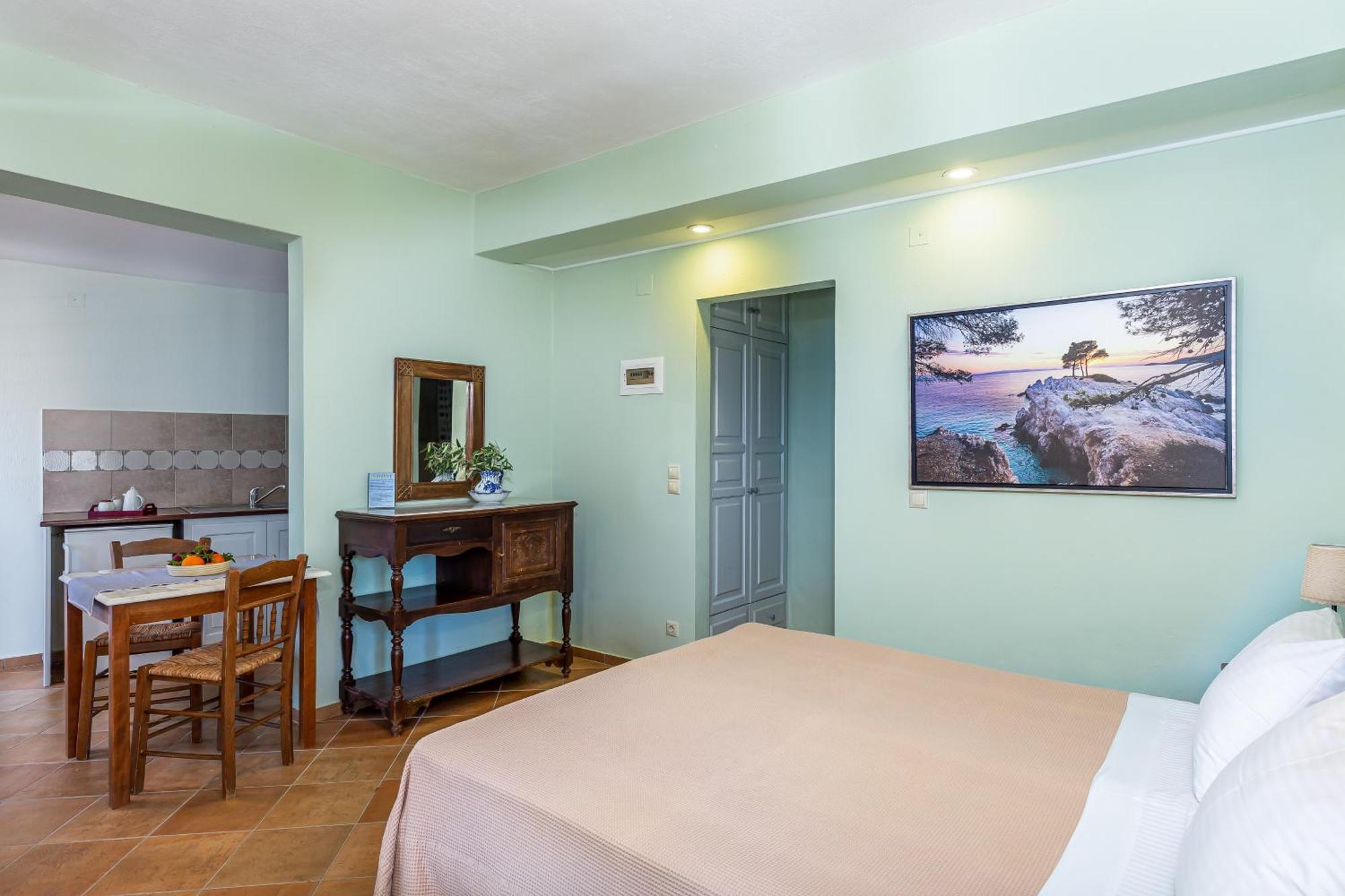 Stolios Apartment Skopelos Town Exterior photo
